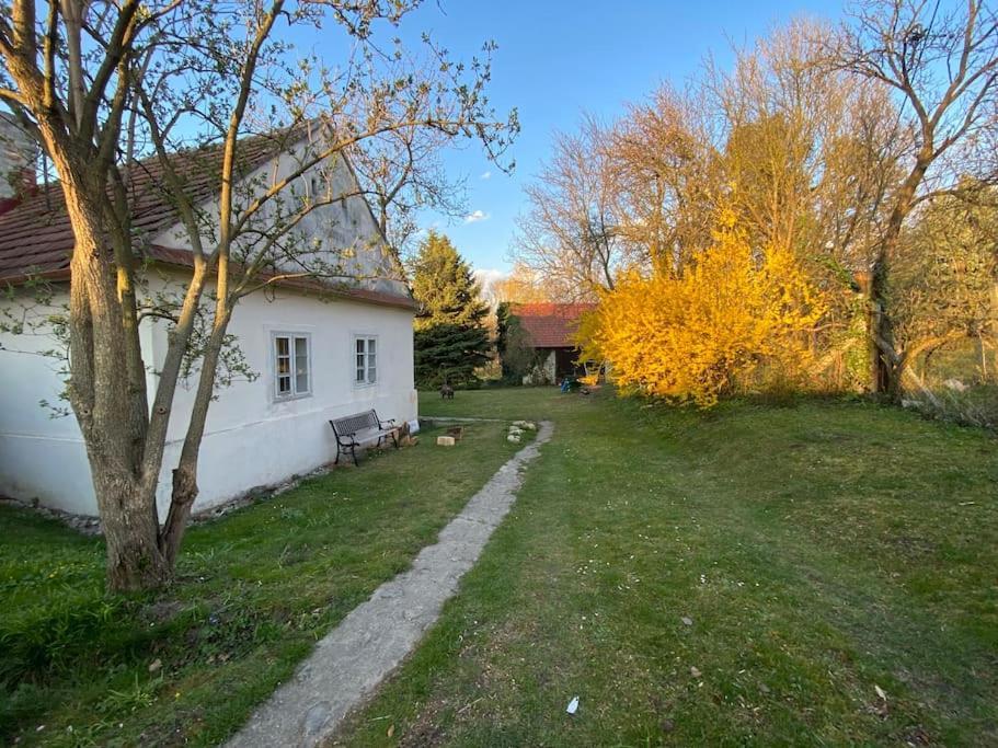 Romanticka Chalupka Na Polosamote Plavecky Peter Exterior foto