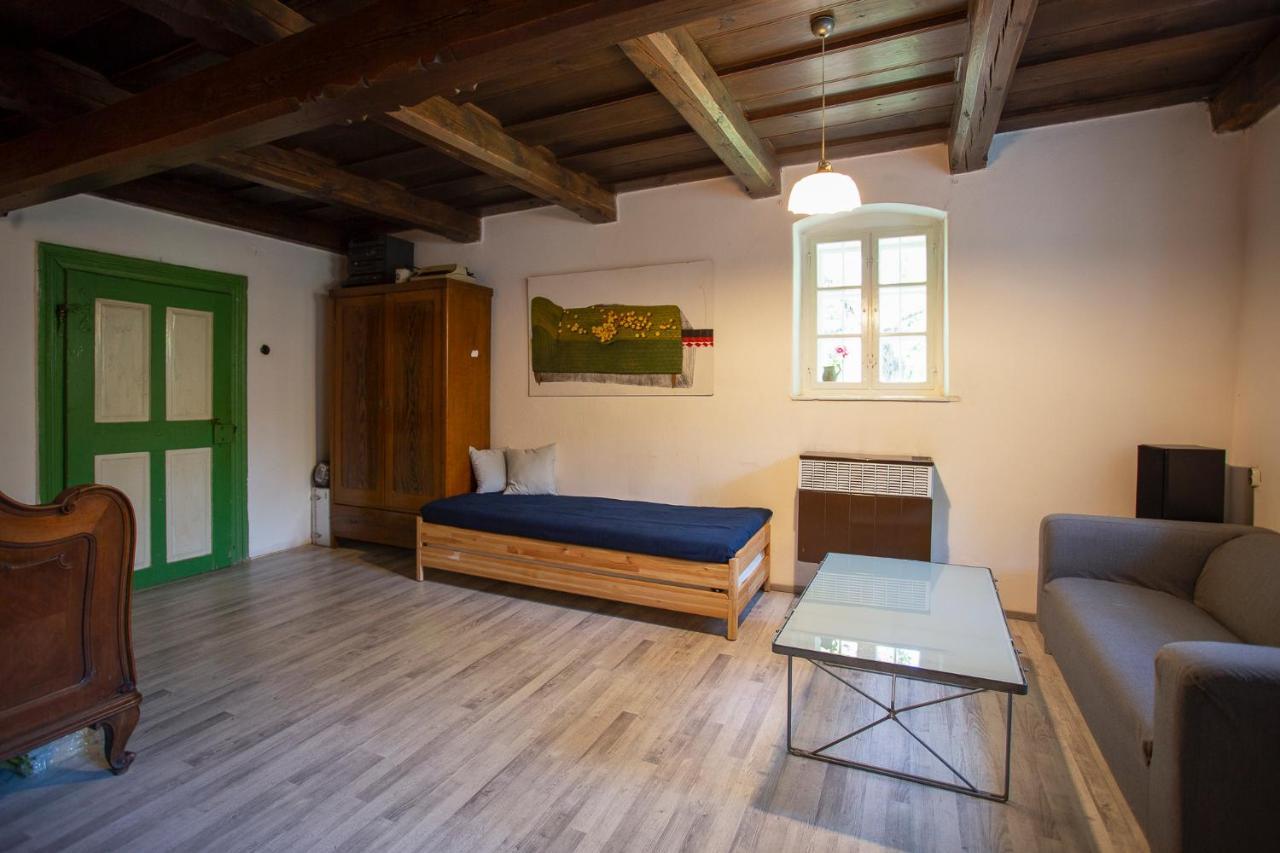 Romanticka Chalupka Na Polosamote Plavecky Peter Exterior foto