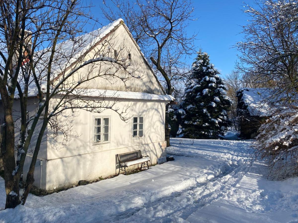 Romanticka Chalupka Na Polosamote Plavecky Peter Exterior foto